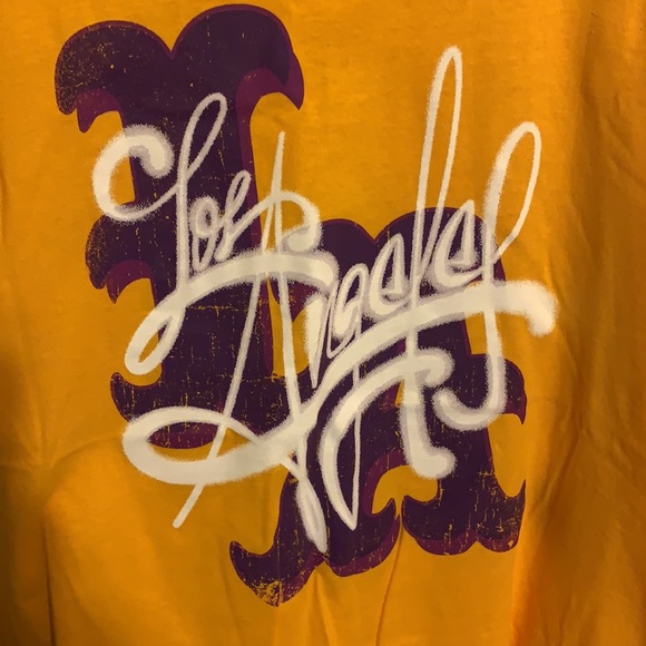 LA tee - Picture 2 of 3